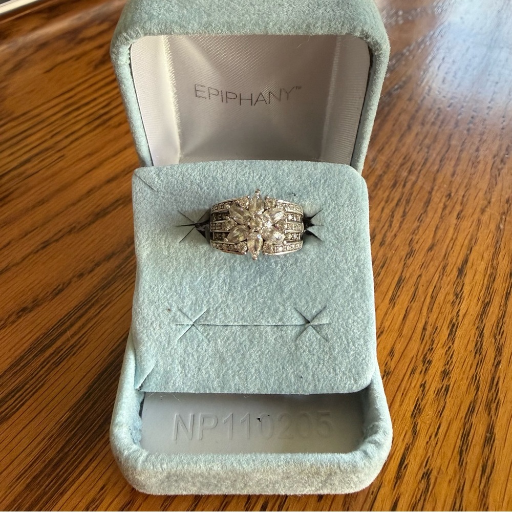 Vintage SW Sterling Silver Flower Ring – Size 6 – Marquise & Round CZ